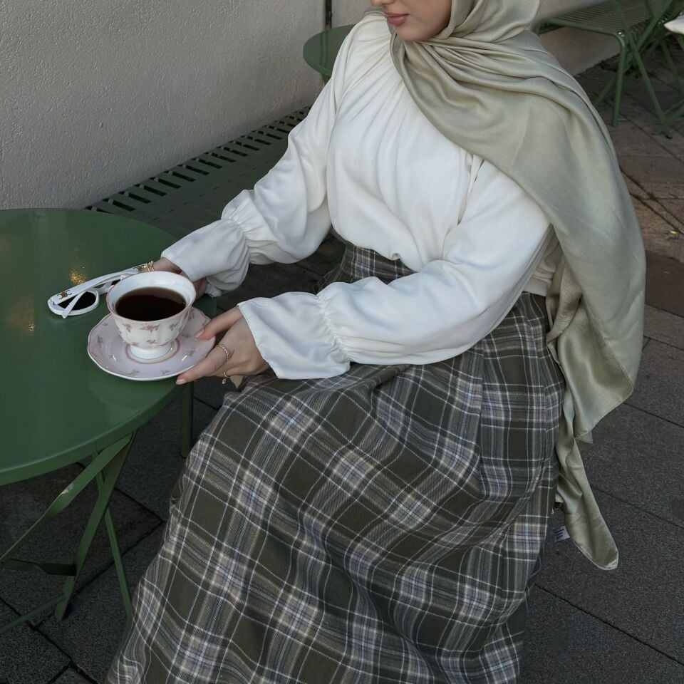 Faya Girls x Kırık Beyaz Jesica İçlik