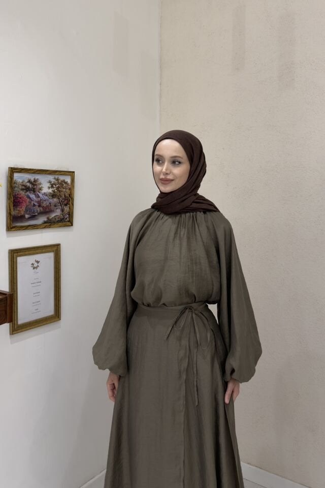 Dalgalı Şifon Kumaş Haki Yeşili Balon Kol Takım