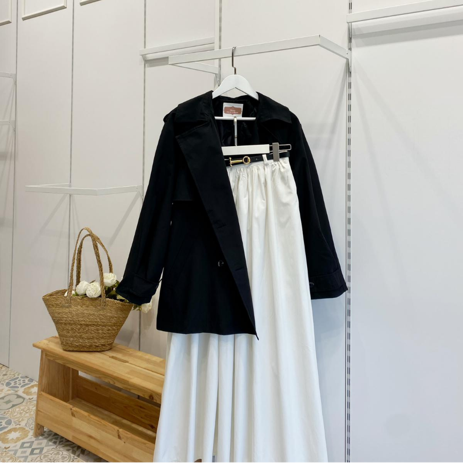 Siyah Rüzgarlık Detaylı Moonlit Kısa Trençkot