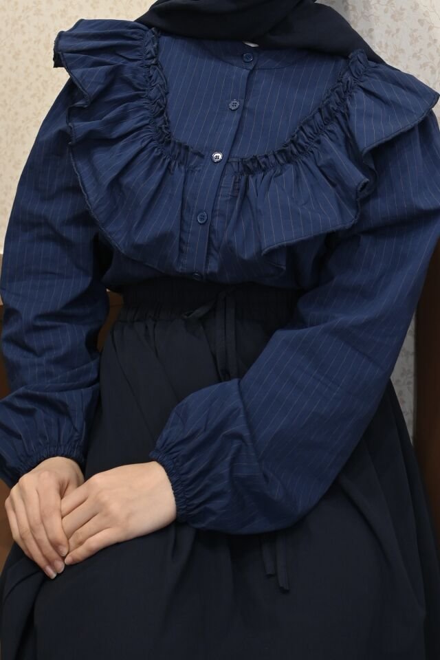 Volanlı Lacivert Gömlek