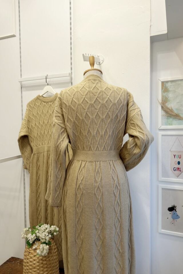 Camel Saç Örgülü Triko Elbise