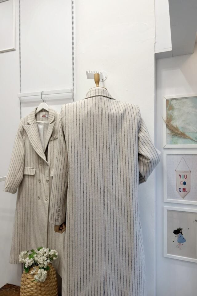 Beyaz Çizgili Regent Kaşe Kaban