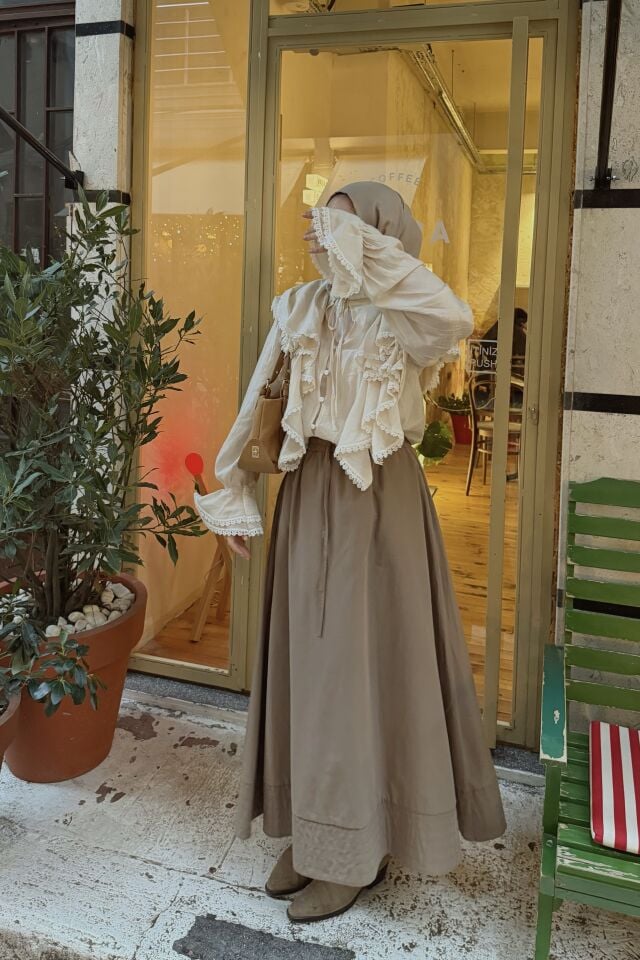 Faya Girls x Fisto Volanlı Krem Lunella Gömlek