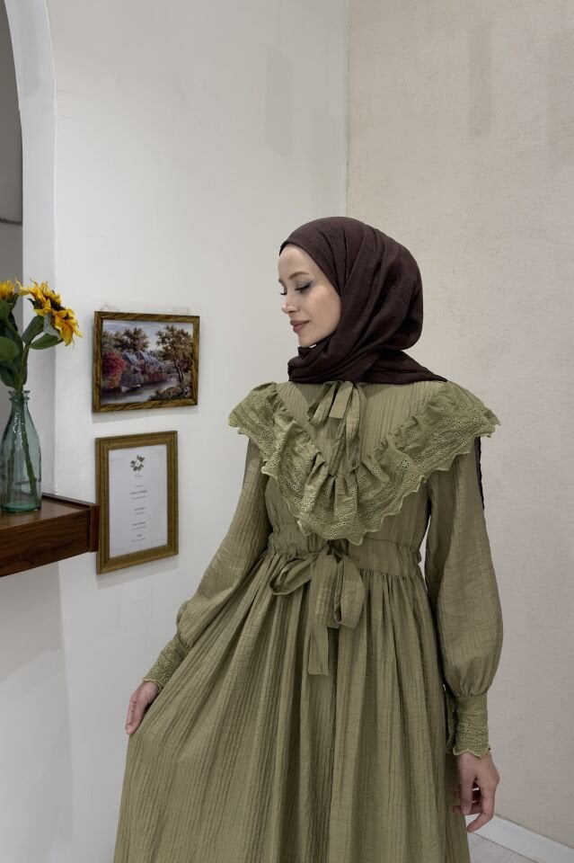 Çağla Yeşili Fisto Volanlı Valeria Elbise
