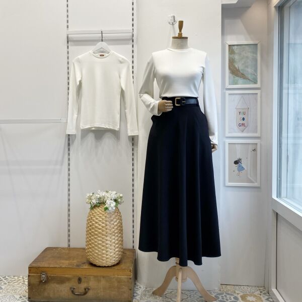 Siyah Deri Kemerli Kloş Etek