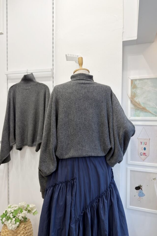 Yarasa Kol Detaylı Antrasit Kazak