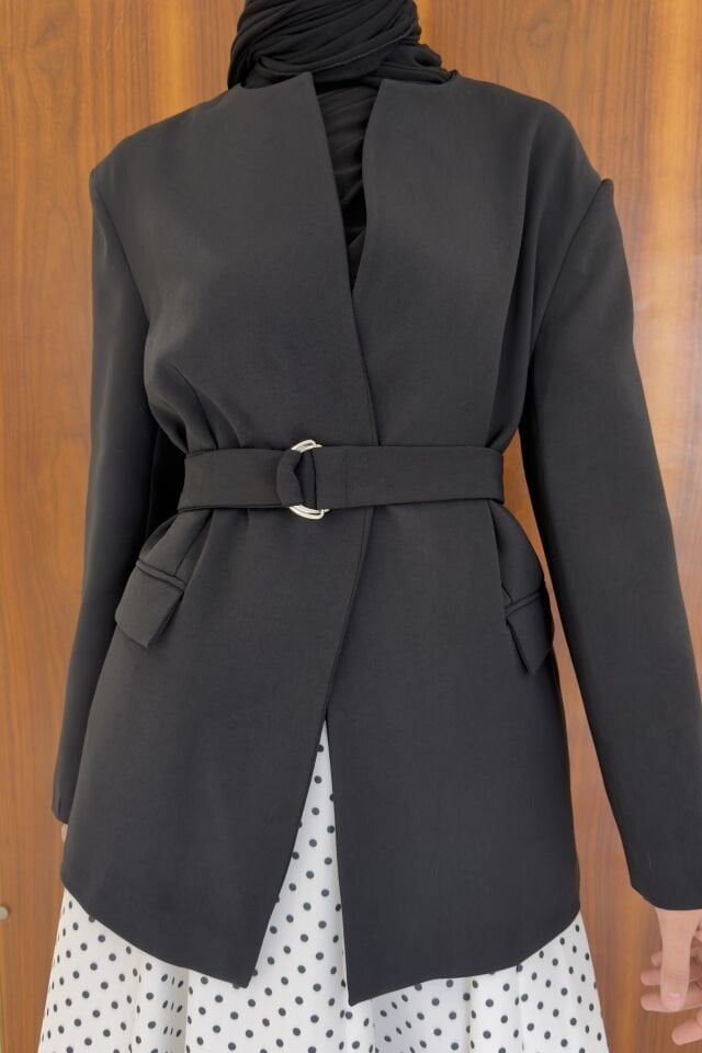 Siyah Kuşak Detaylı Blazer Ceket