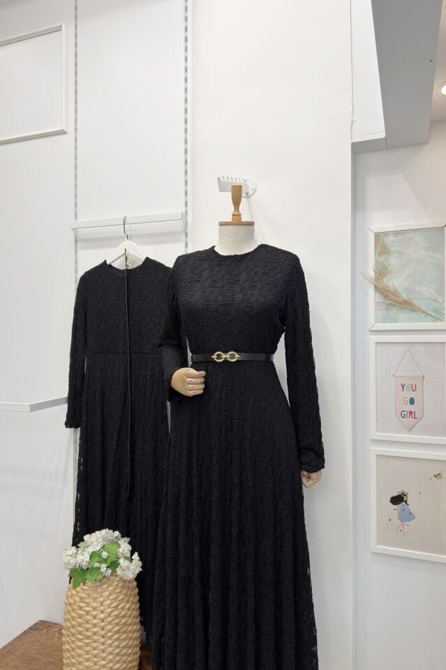 Siyah İnce Kemerli Dantel Elbise