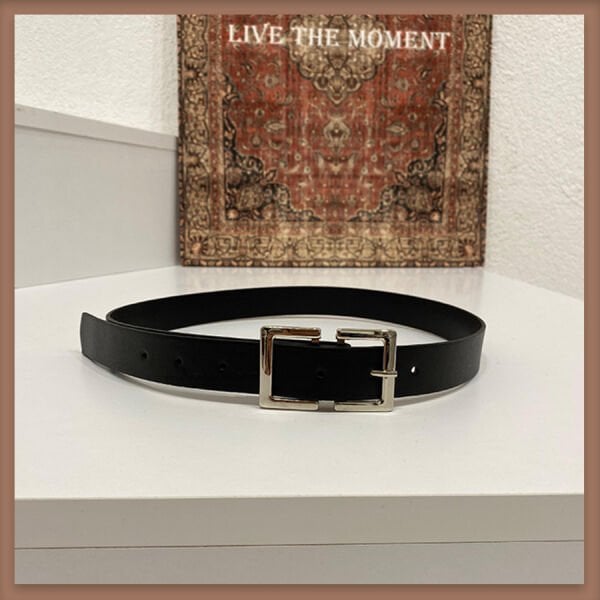 Siyah düz tokalı kemer