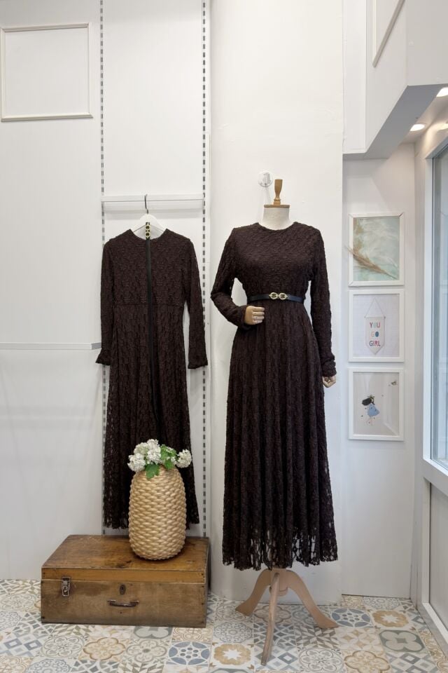 Acı Kahve İnce Kemerli Dantel Elbise