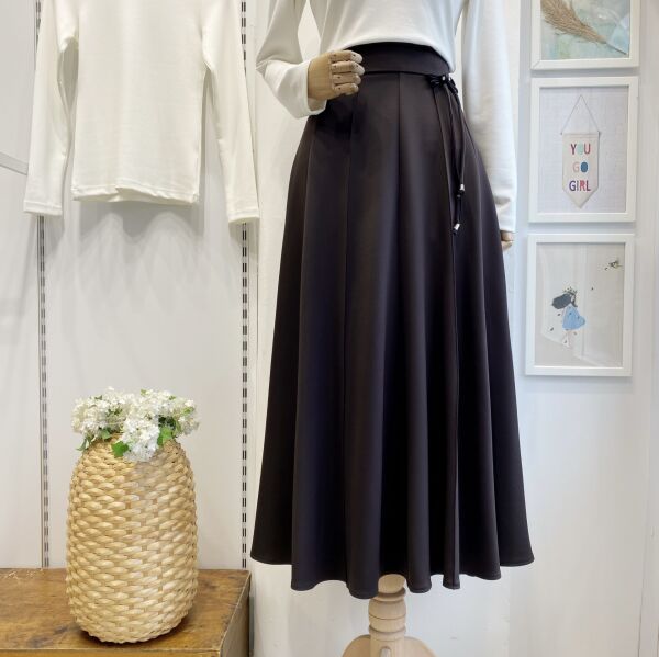 Acı Kahve Broşlu Scuba Etek