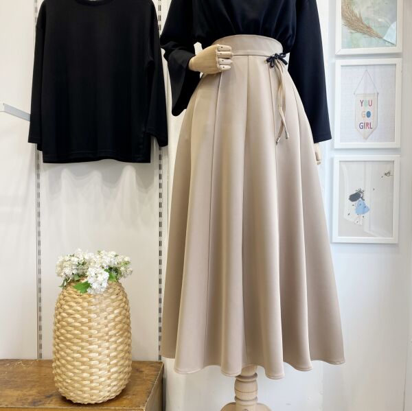 Vizon Broşlu Scuba Etek