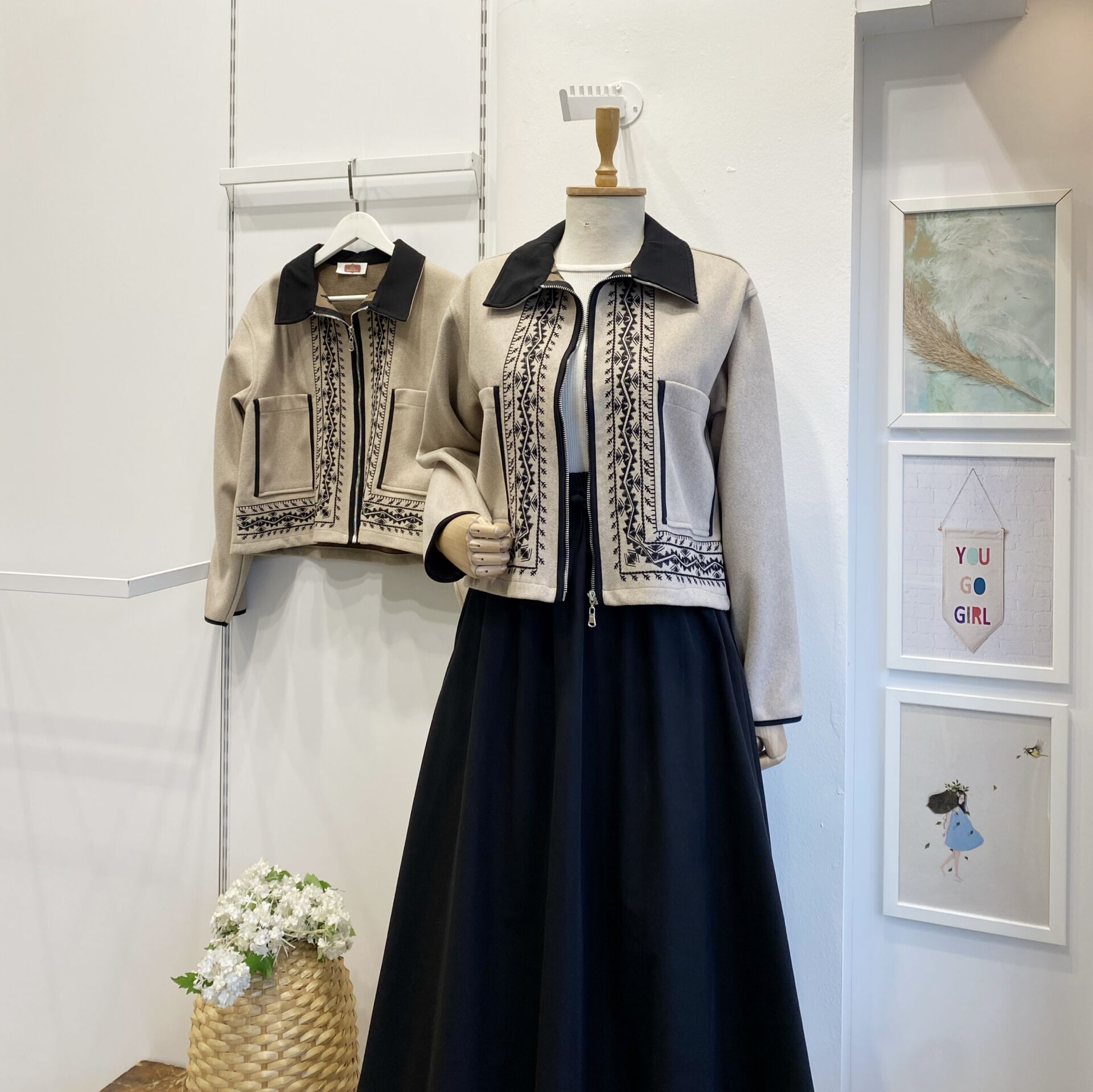 Vizon Nakışlı Kaşe Ceket