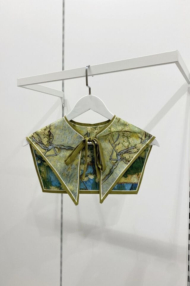 Yeşil Yağlı Boya Esintili  Muse Yaka