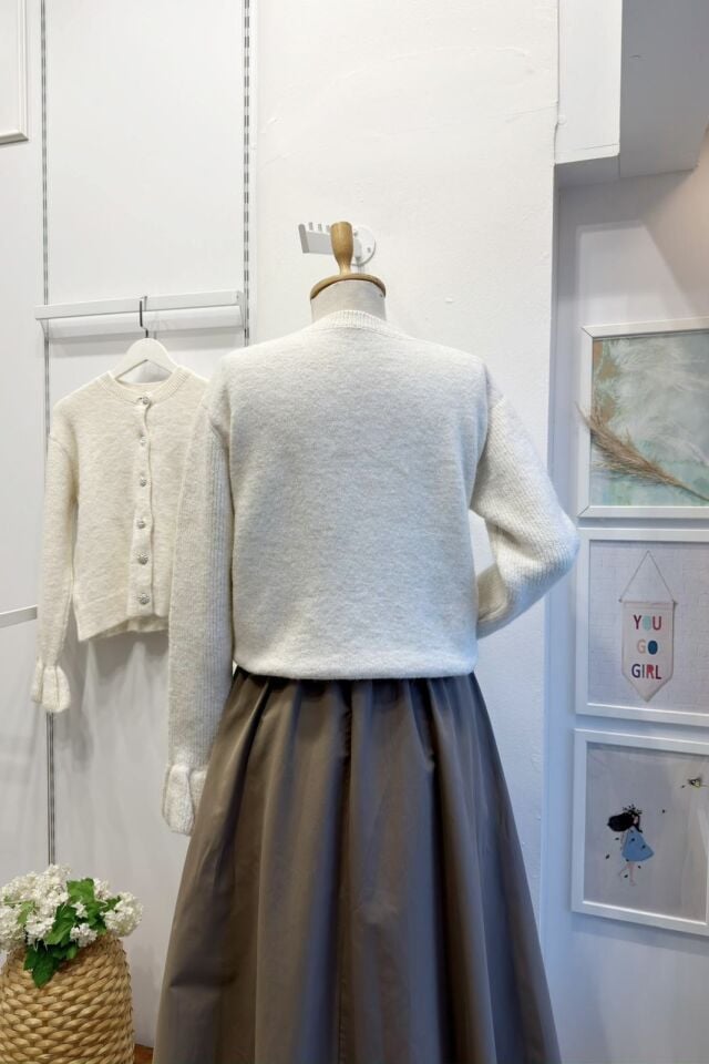 Taş Düğmeli Krem Diamond Hırka