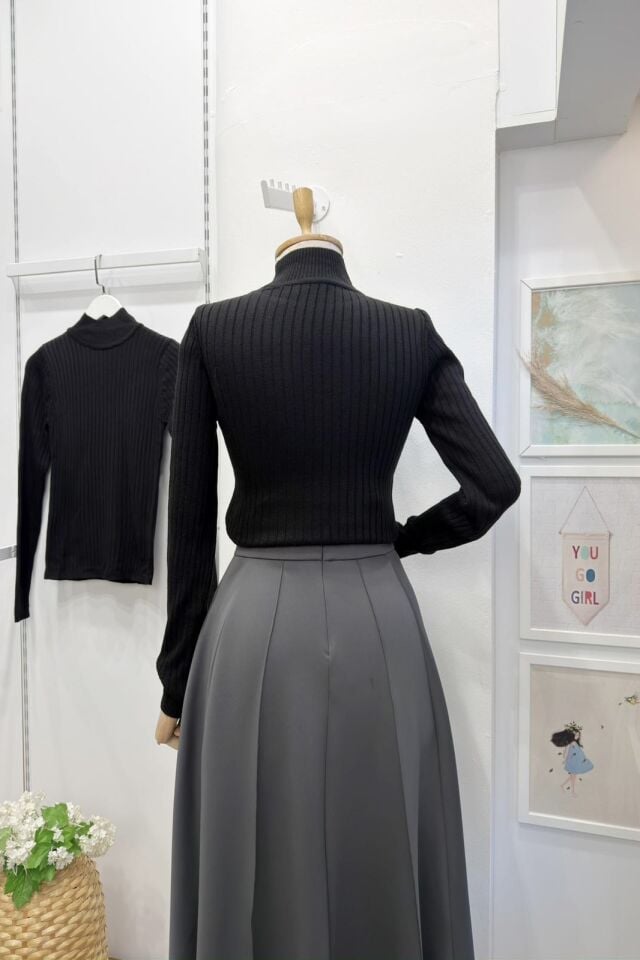 Siyah Fitilli Triko Bluz