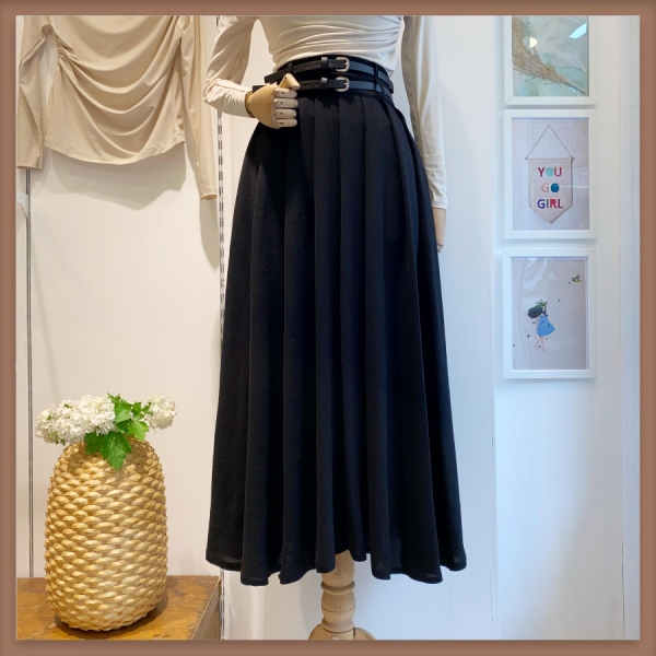 Siyah İki Kemerli Pileli Safe Etek