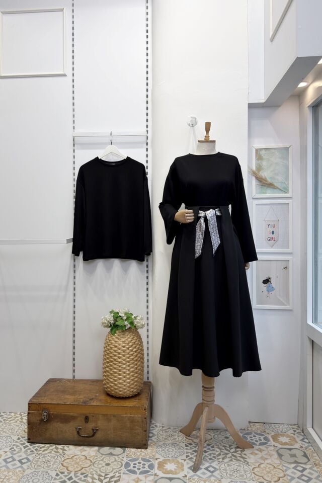 Beli Fularlı Siyah Etek