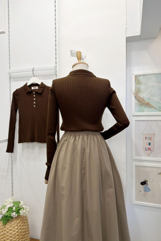 Kahverengi Düğme Detaylı Isabelle Triko Bluz