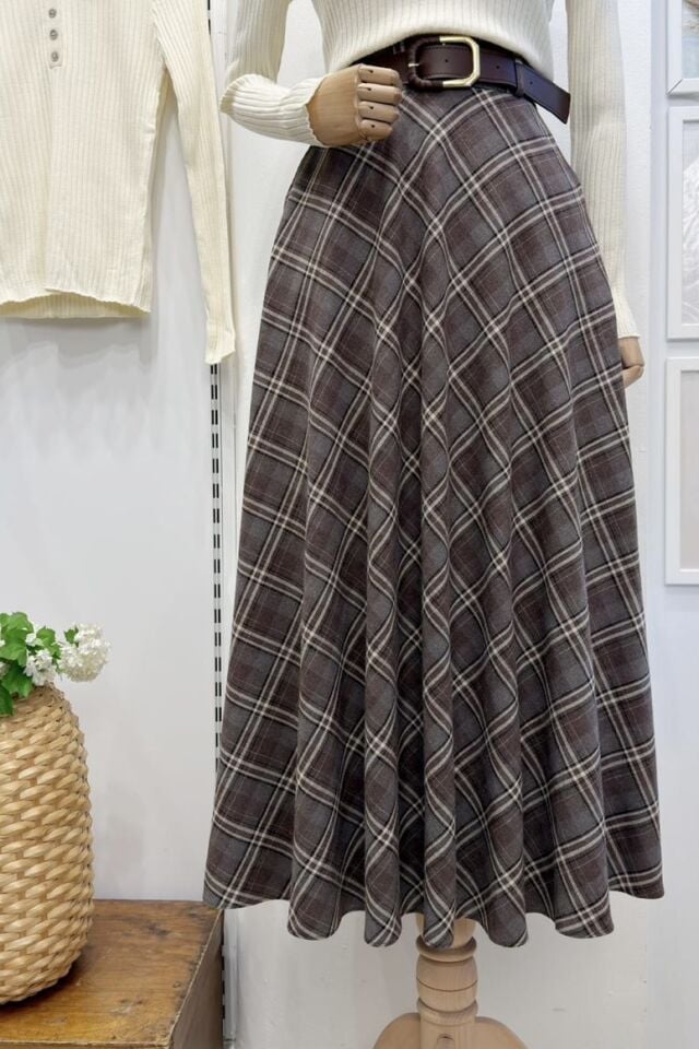 Kahverengi Kemer Detaylı Ekoseli Petalle Etek