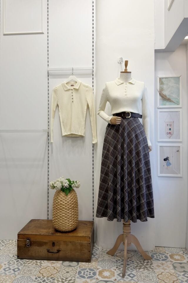 Kahverengi Kemer Detaylı Ekoseli Petalle Etek