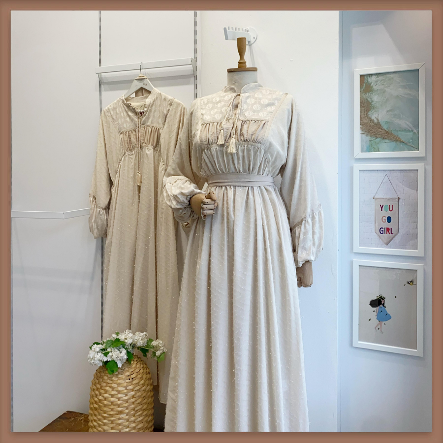 Krem Parıltılı Şifon Kumaş Abiye