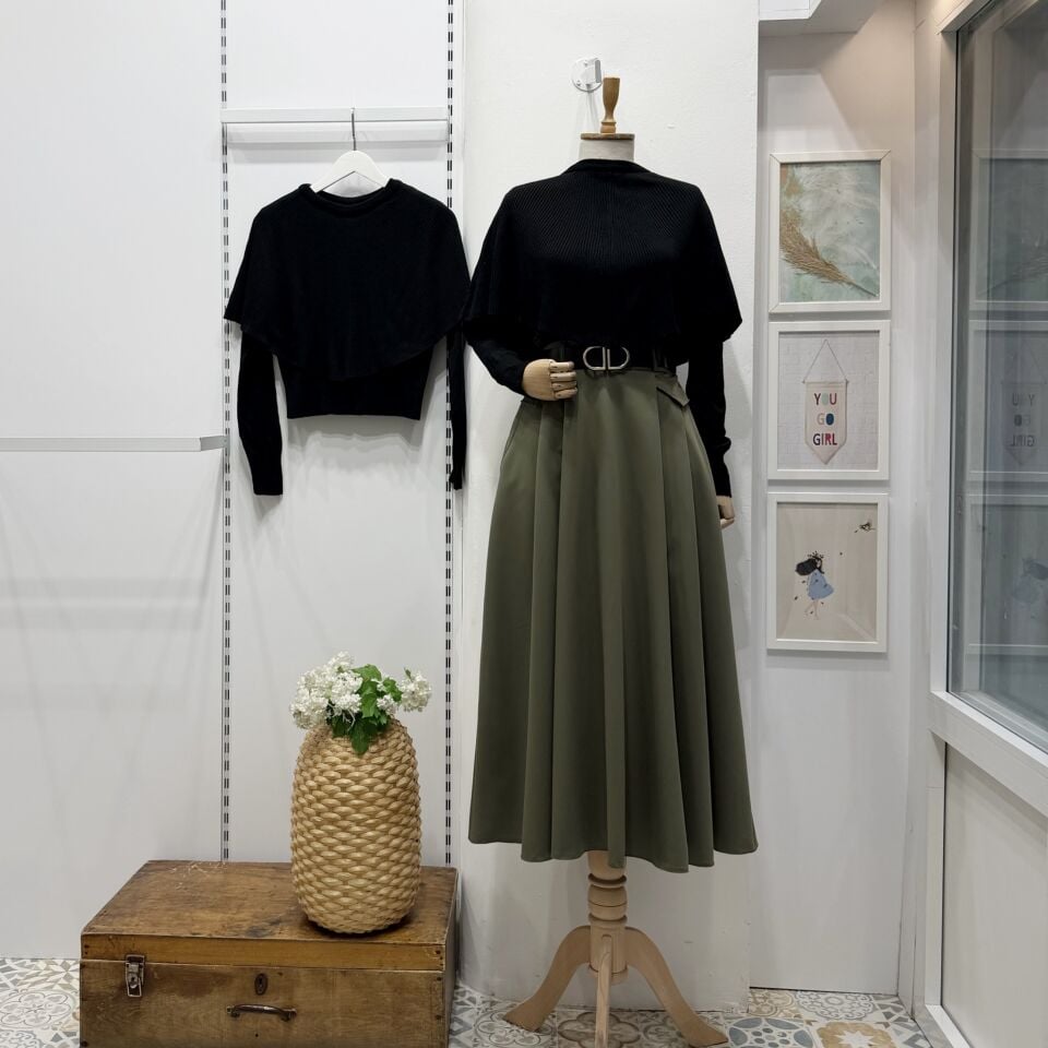 Kemer Detaylı Çağla Yeşili Crep Etek