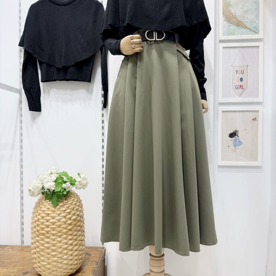 Kemer Detaylı Çağla Yeşili Crep Etek