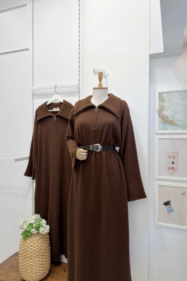 Kahverengi Fermuar Detaylı Yumuşak Dokulu Triko Elbise 44097