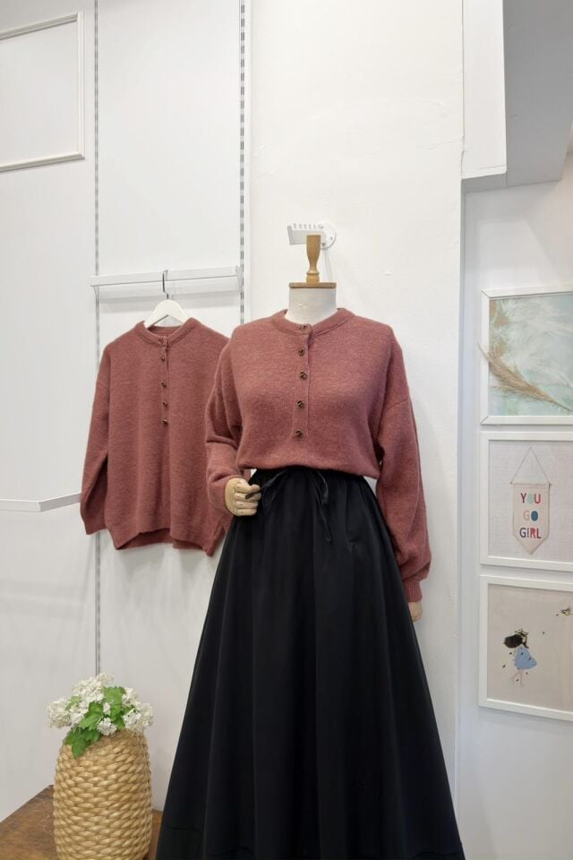 Narçiçeği Düğme Detaylı Vera Kazak