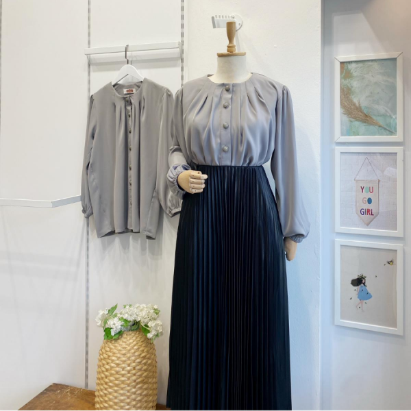 Omuzdan Pileli Gri Jesica Gömlek