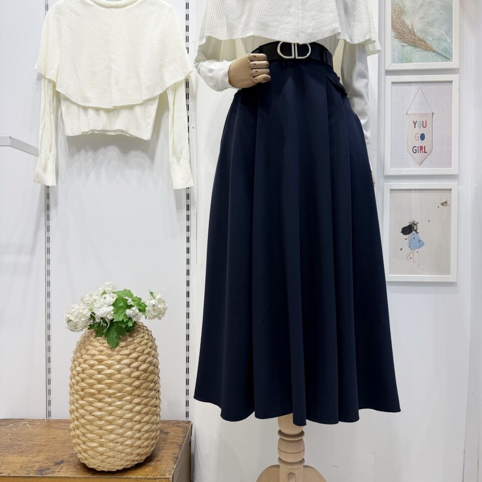 Kemer Detaylı Lacivert Crep Etek