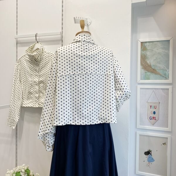 Lacivert Puantiyeli Beyaz Ceket