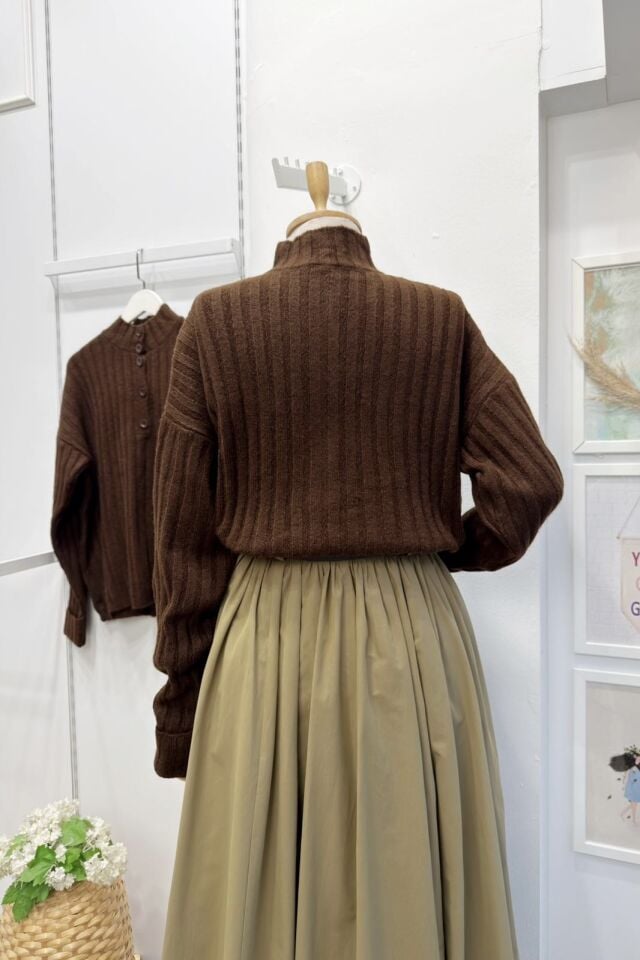 Kahverengi Önü Düğmeli Pullover Kazak