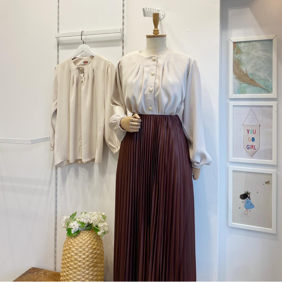 Omuzdan Pileli Krem Jesica Gömlek