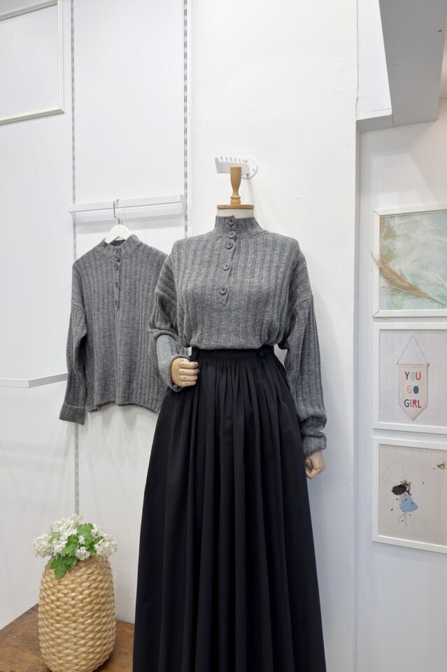 Gri Önü Düğmeli Pullover Kazak