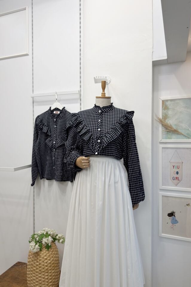 Lacivert Ekosel Desenli Volanlı Archie Gömlek