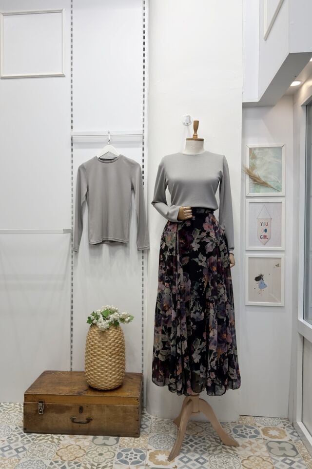 Siyah Çiçek Desenli Betty Şifon Etek