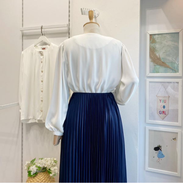 Omuzdan Pileli Beyaz Jesica Gömlek