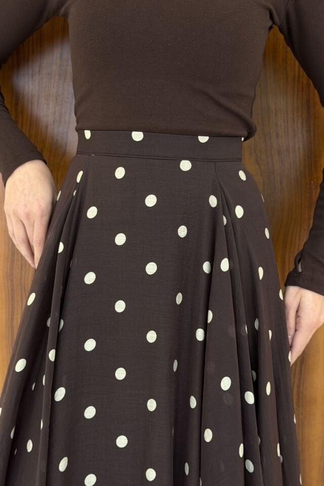 Acı Kahve Puantiye Desenli Şifon Etek