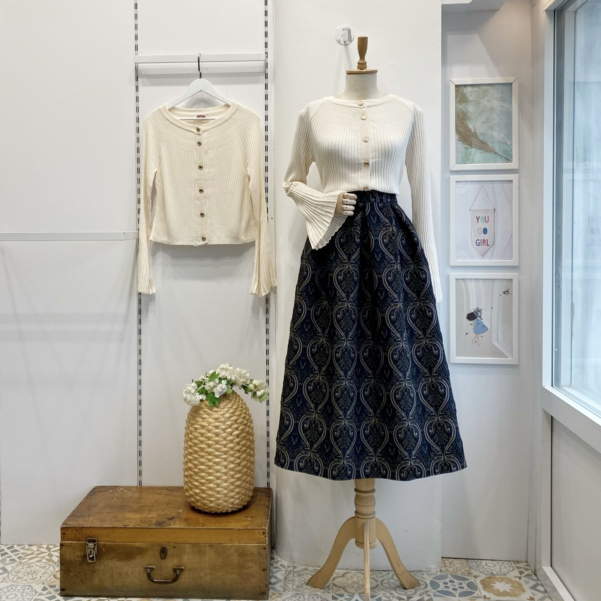 Lacivert Etnik Desenli Kapitone Etek