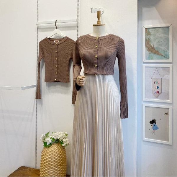 İspanyol Kol Koyu Vizon Triko Hırka