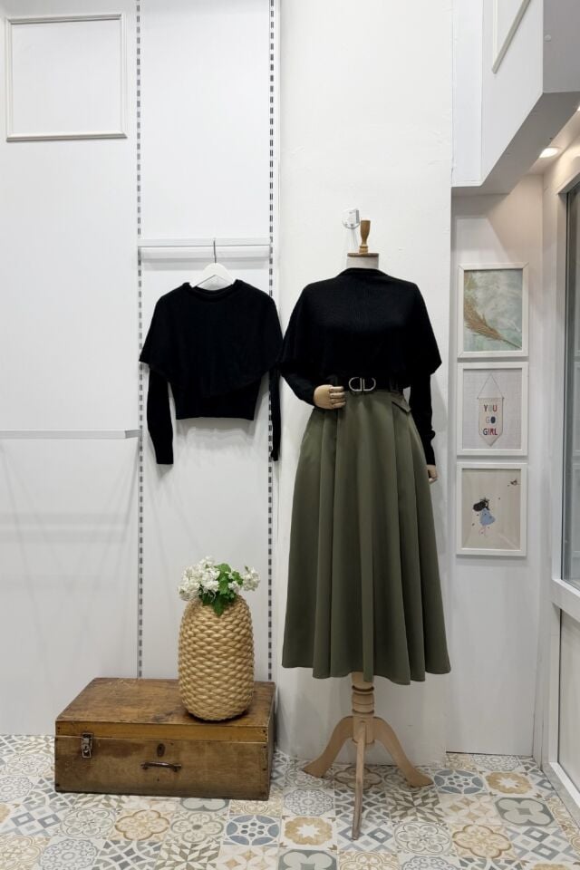 Siyah Ridea Pelerinli Kazak