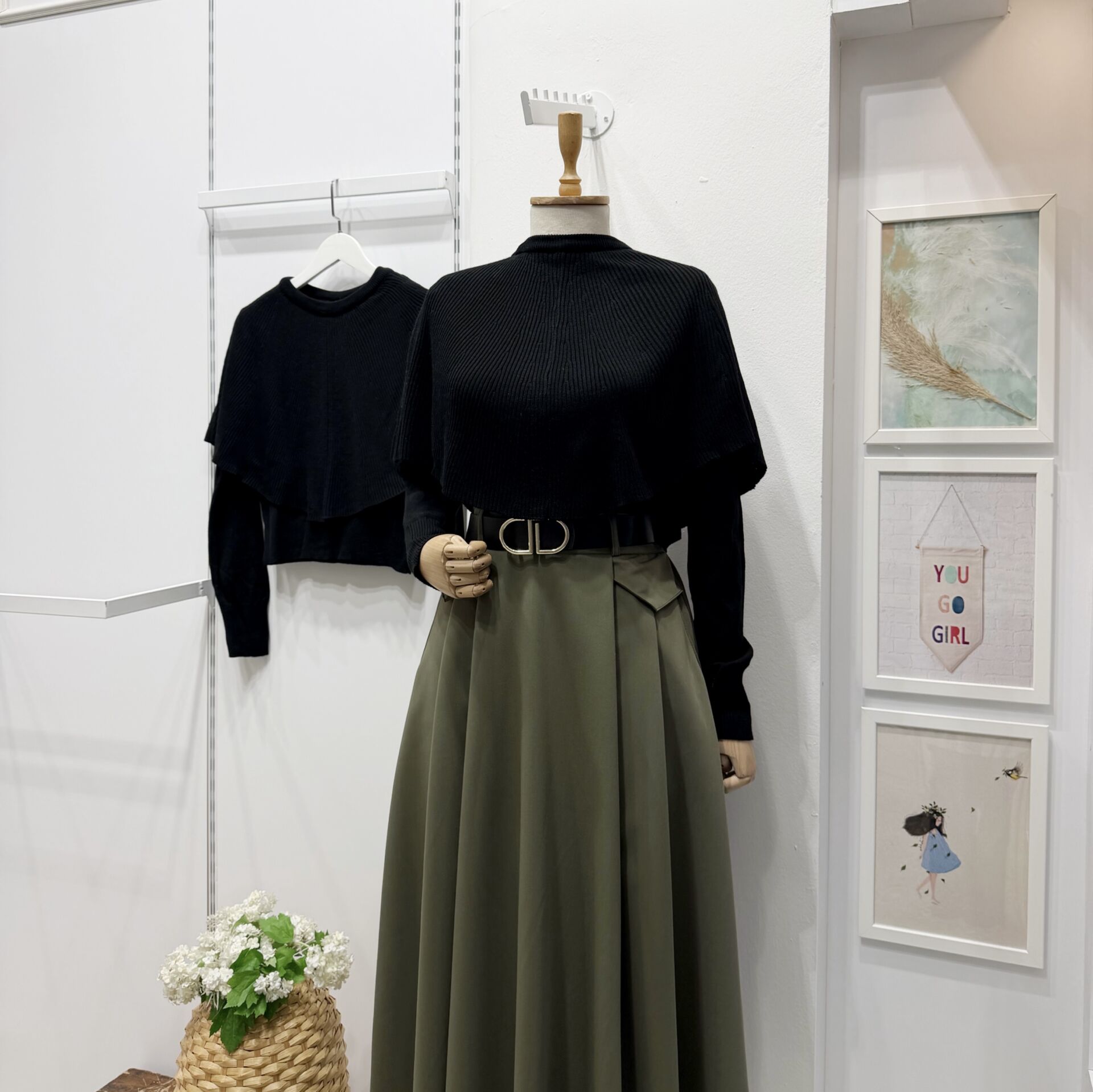 Siyah Ridea Pelerinli Kazak