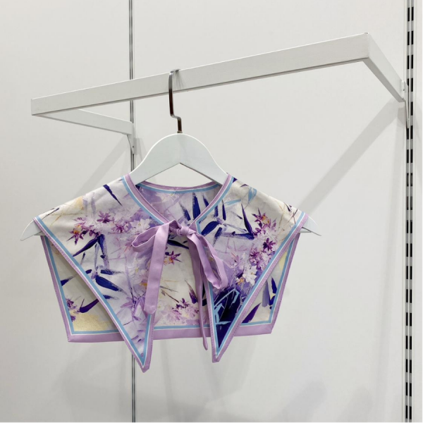 Violette Desenli Muse Yaka