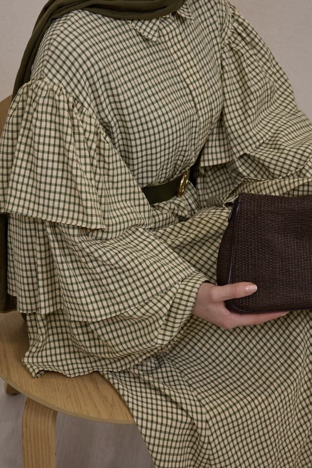 Yeşil Pötikare Desenli Kolları Volanlı Elbise