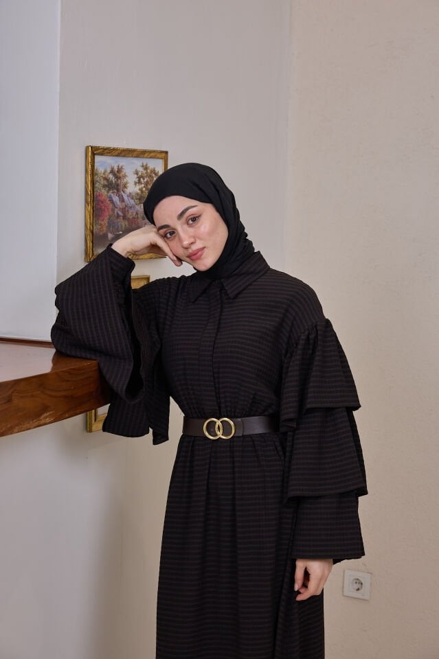 Kahverengi Pötikare Desenli Kolları Volanlı Elbise