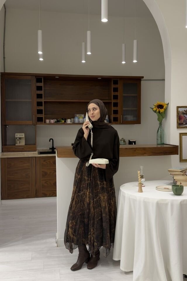 Kahverengi Alaca Desenli Asimetrik Şifon Etek