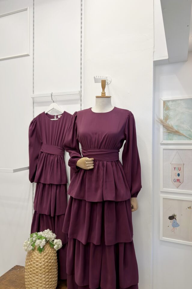 Mürdüm Kuşak Detaylı Penny Kat Kat Elbise