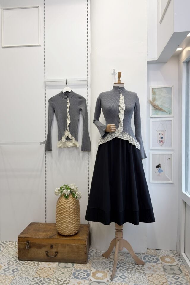 Gri Dantel Güpürlü Romantik Hırka